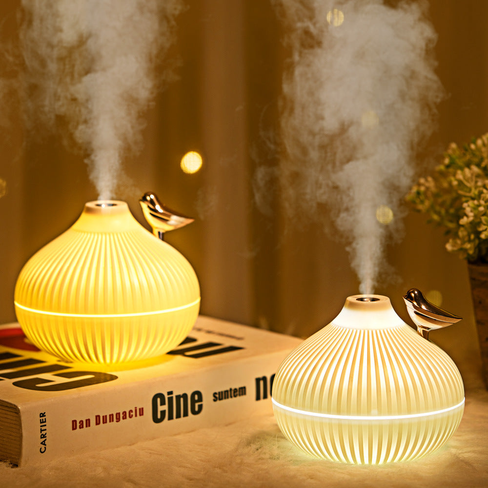 USB Onion-Shaped Humidifier With Two-Speed Silent Spray