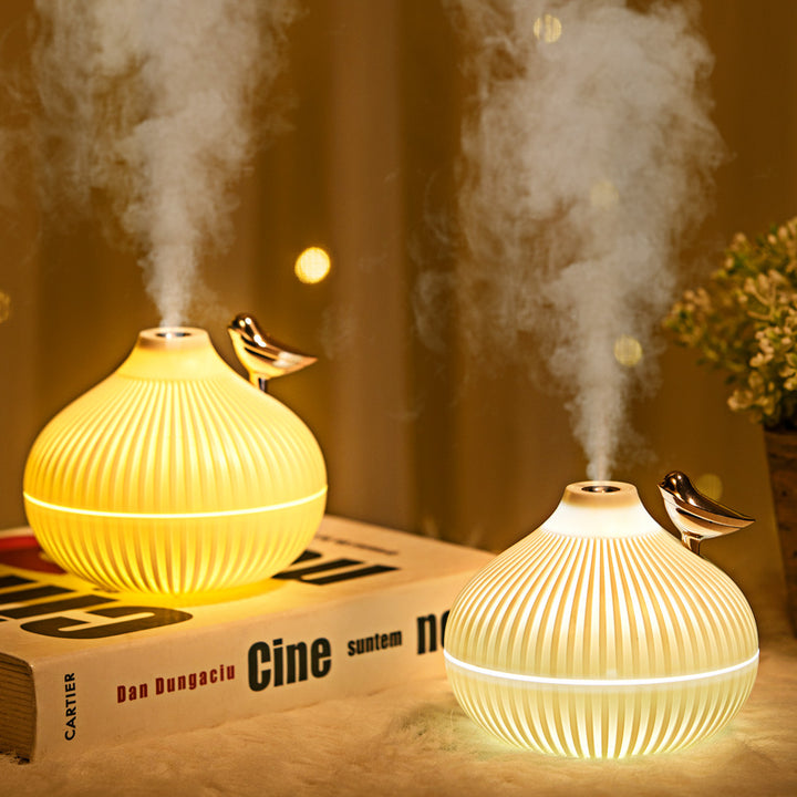 USB Onion-Shaped Humidifier With Two-Speed Silent Spray