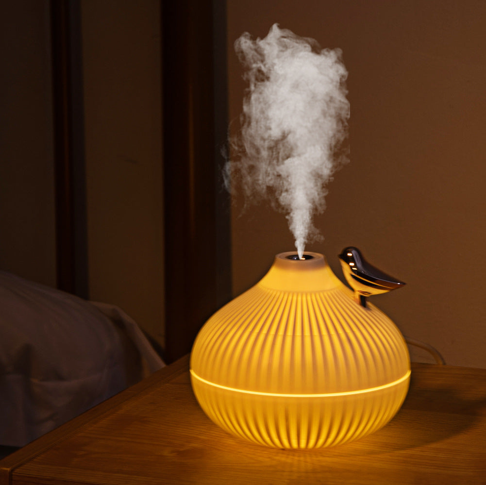 USB Onion-Shaped Humidifier With Two-Speed Silent Spray
