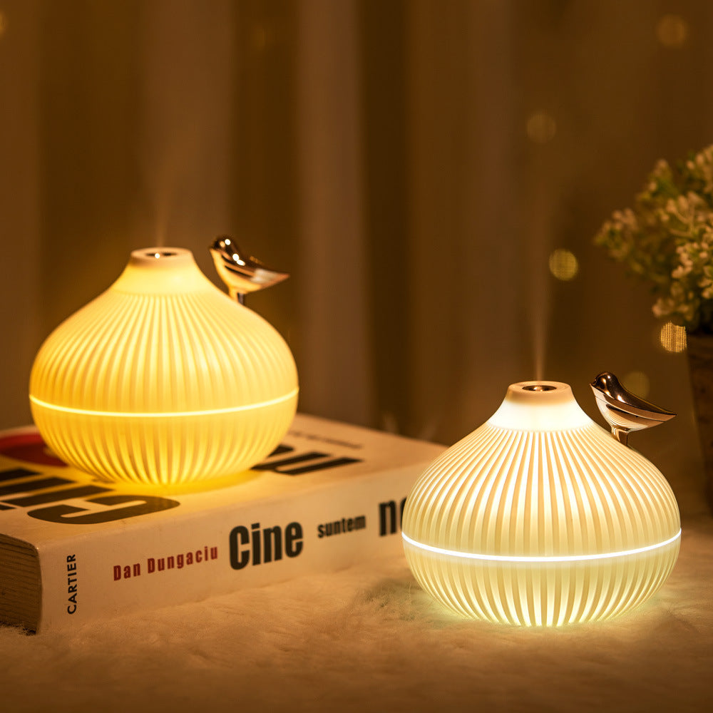USB Onion-Shaped Humidifier With Two-Speed Silent Spray