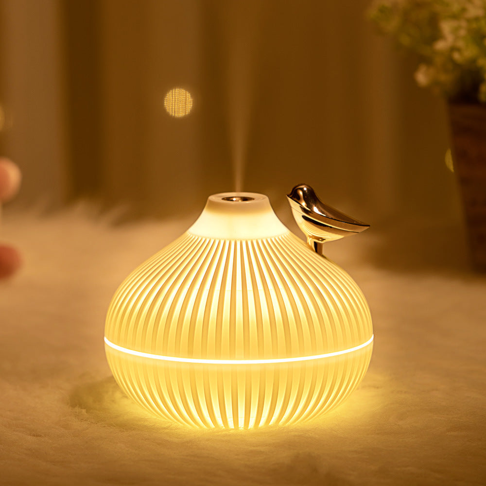 USB Onion-Shaped Humidifier With Two-Speed Silent Spray